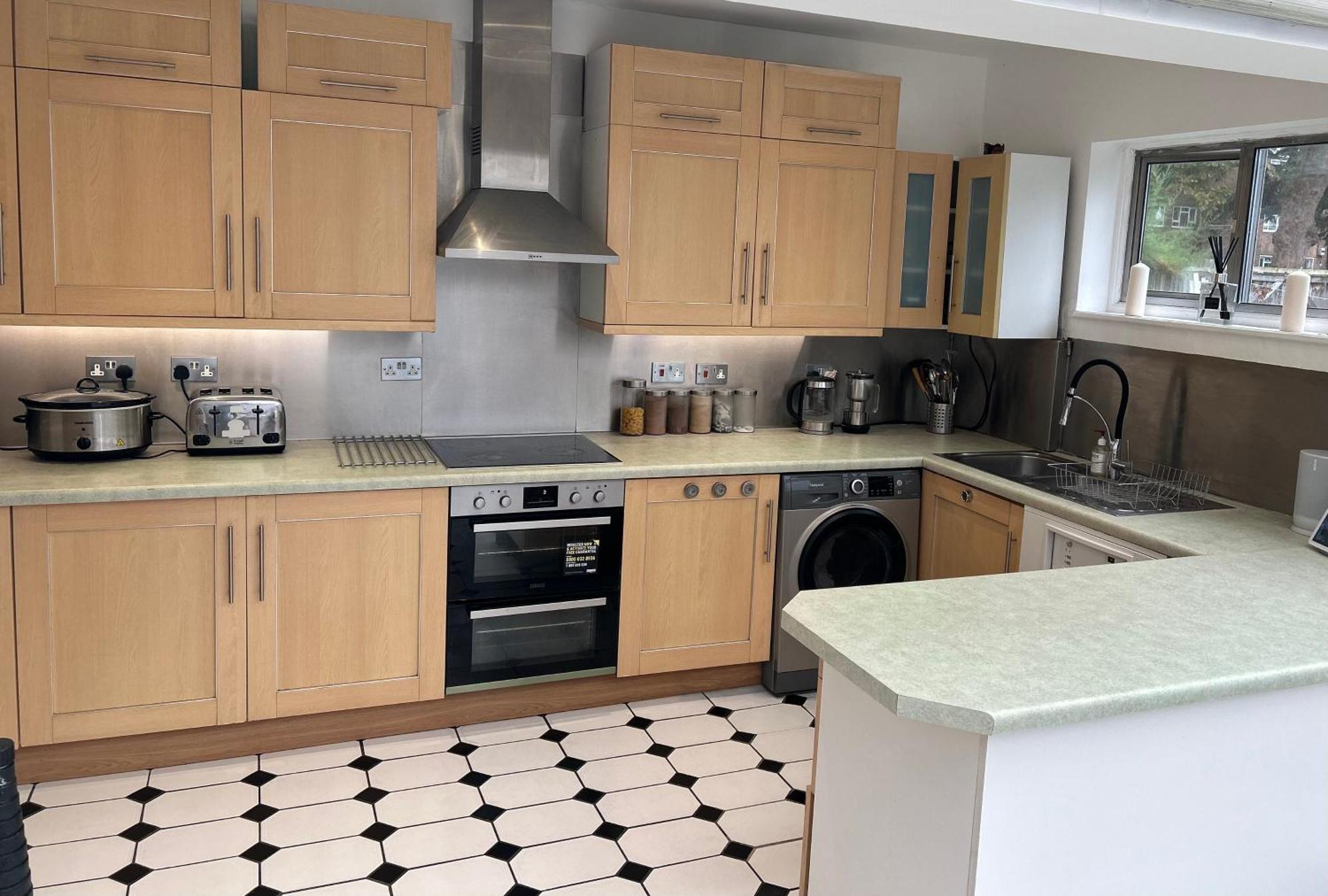Wandsworth, South London Deluxe King Room 4 Екстериор снимка